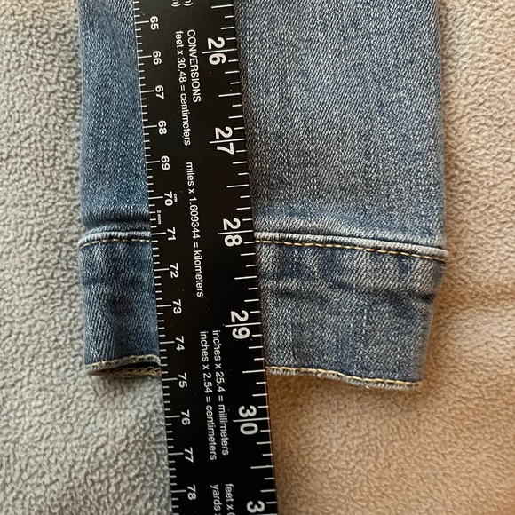 Kancan jacket women SZ MD denim button front, 2 pockets, cuff, frayed bottom hem - Picture 7 of 7